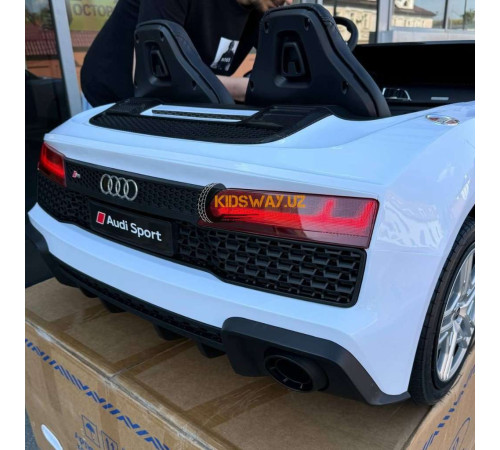Детский электромобиль Audi R8