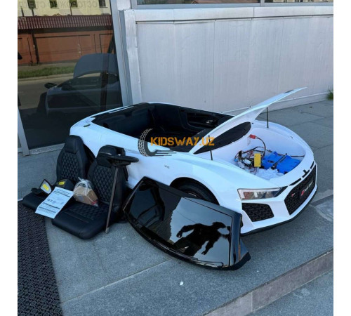 Детский электромобиль Audi R8